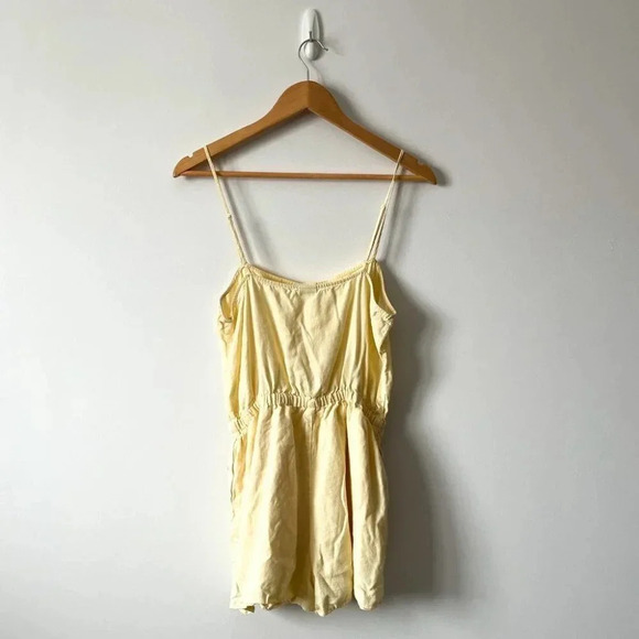 Aritzia Sunday  Best Linen Lyocell Blend Makenna Romper Pastel Yellow Sz Medium - Picture 4 of 7